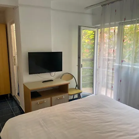 Casa Double M, Konukevi
