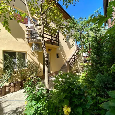 Casa Double M, Πανσιόν Vama Veche
