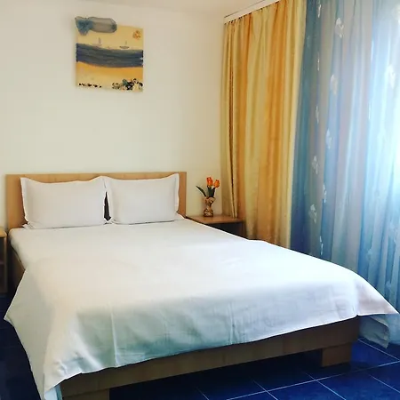 Casa Double M, Konukevi
