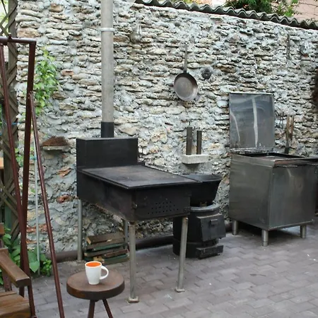 Casa Double M, Konukevi